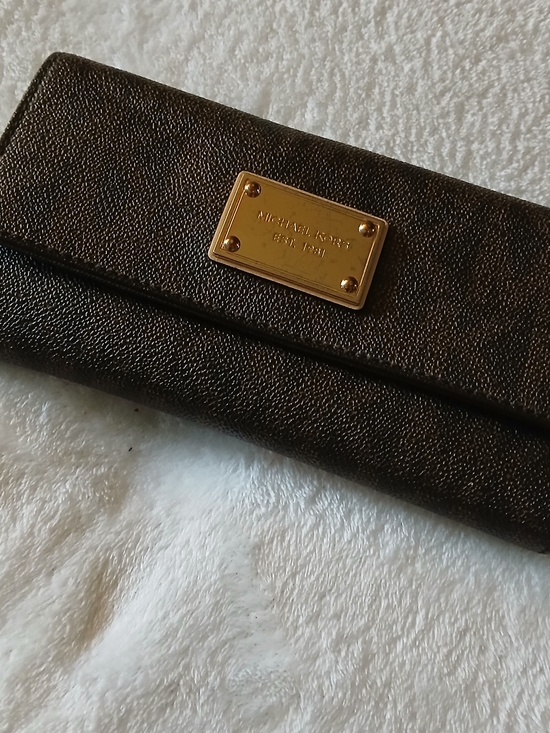 Michael Kors Handbags - Michael Kors Brown Leather Continental Signature Wallet + Gold Plaque